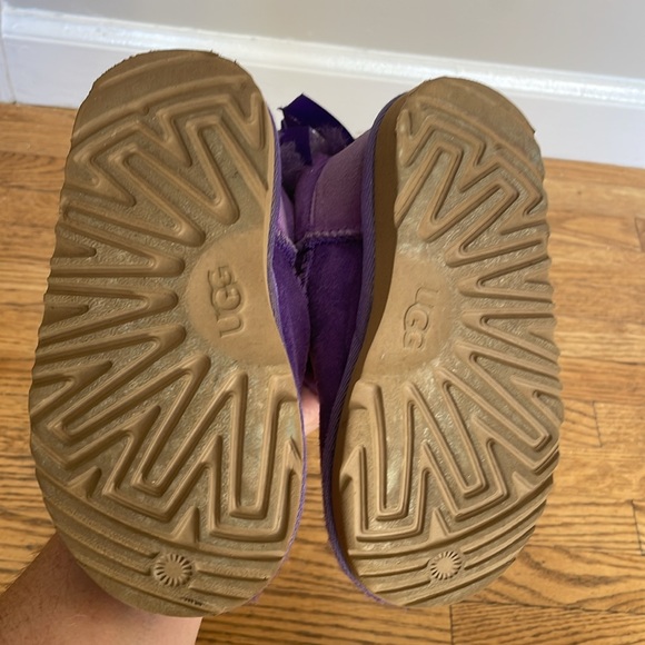 Toddler purple Ugg boots - Picture 3 of 5